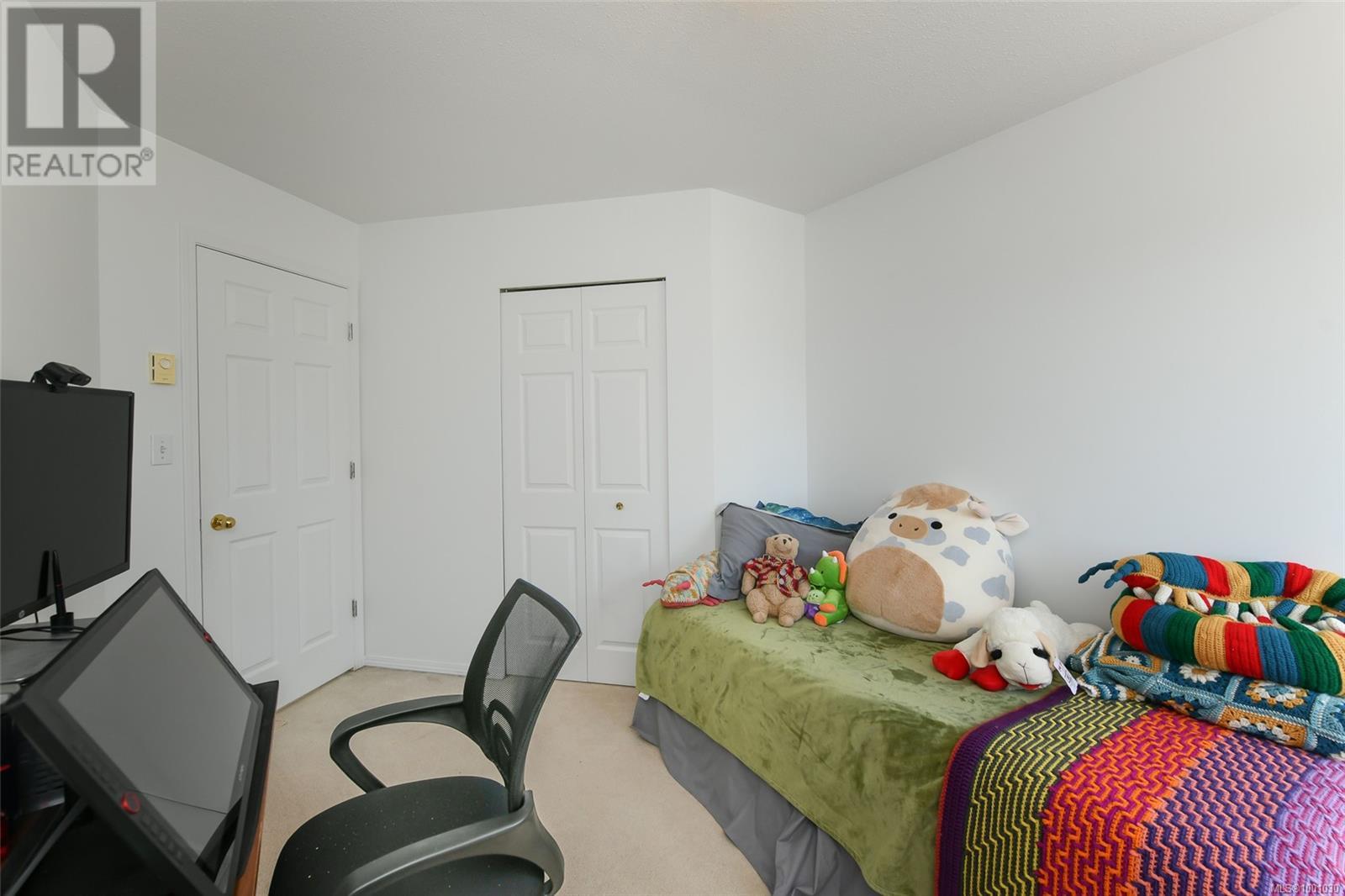 Property at 1759 Hobson Ave image 5