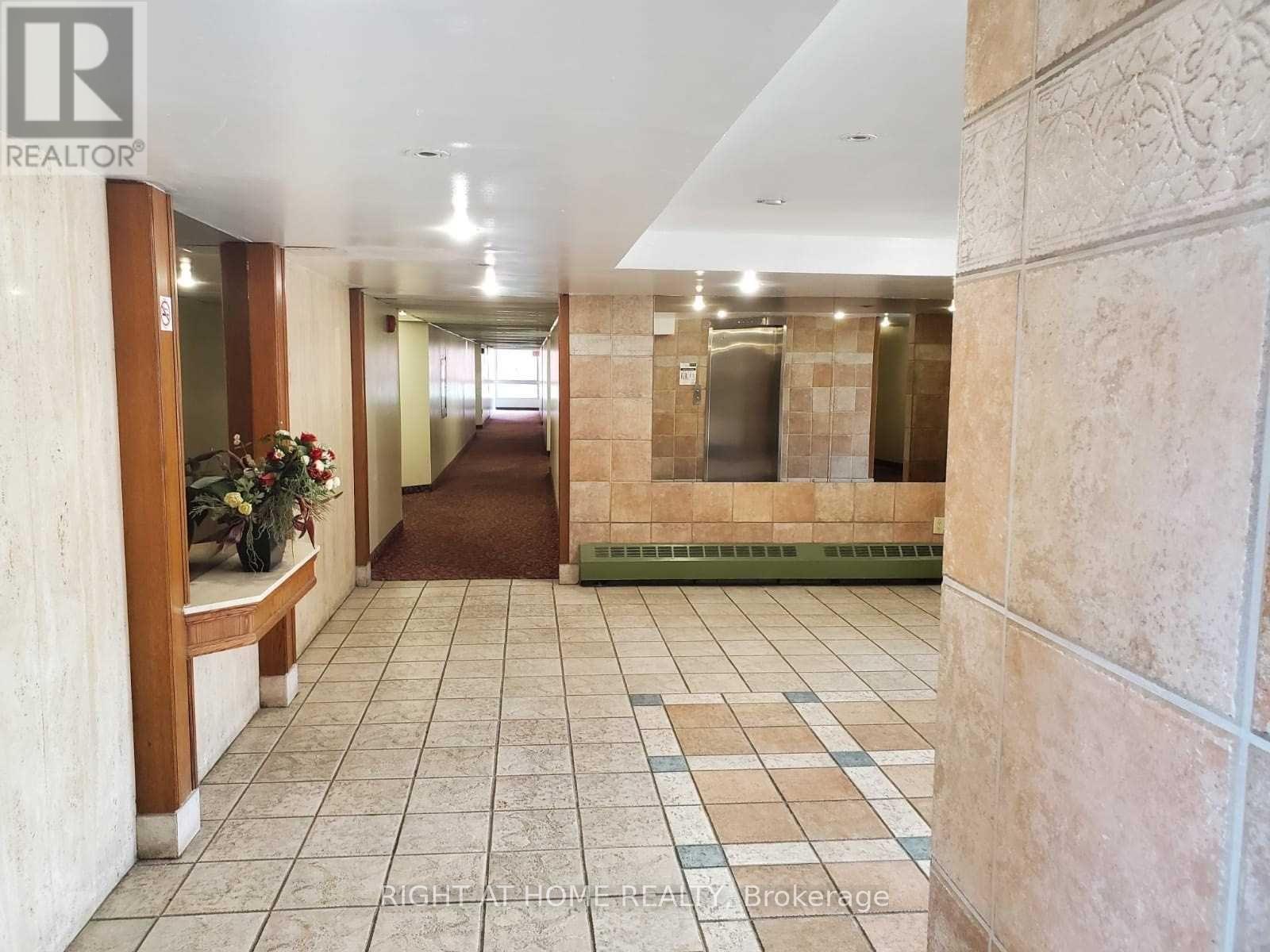 206 - 1703 Mccowan Road E, Toronto, Ontario  M1S 4L1 - Photo 2 - E12170527