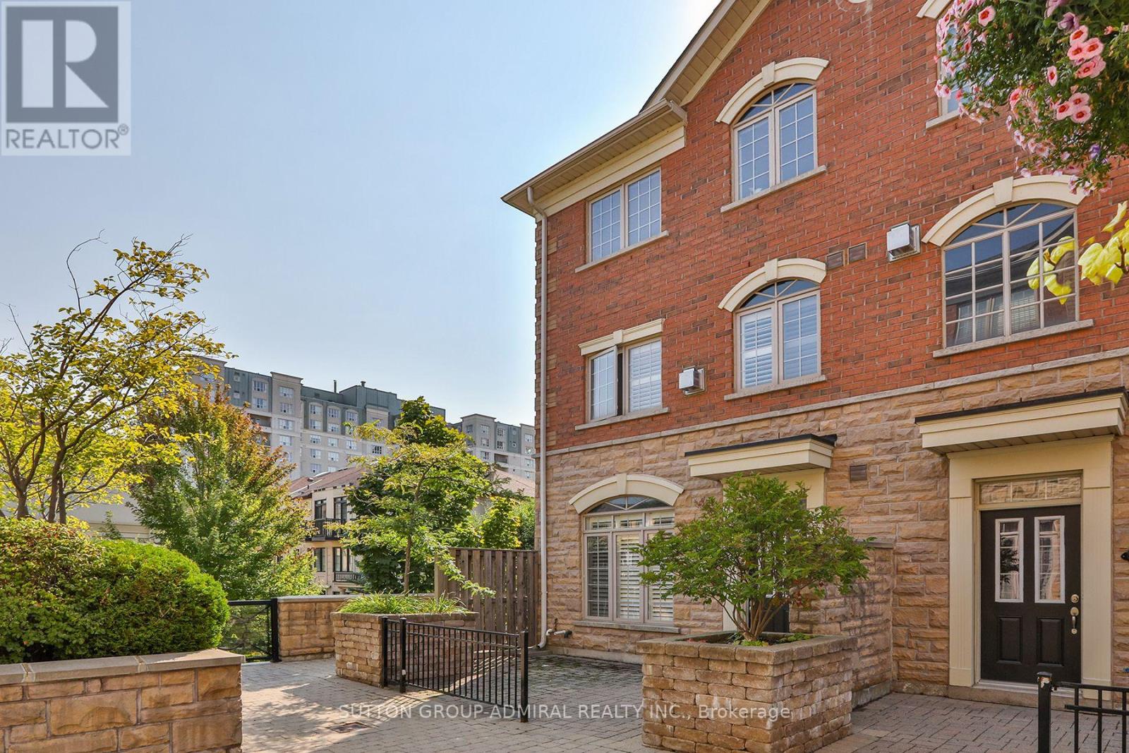 12 - 8 BRIGHTON PLACE, Vaughan, Ontario