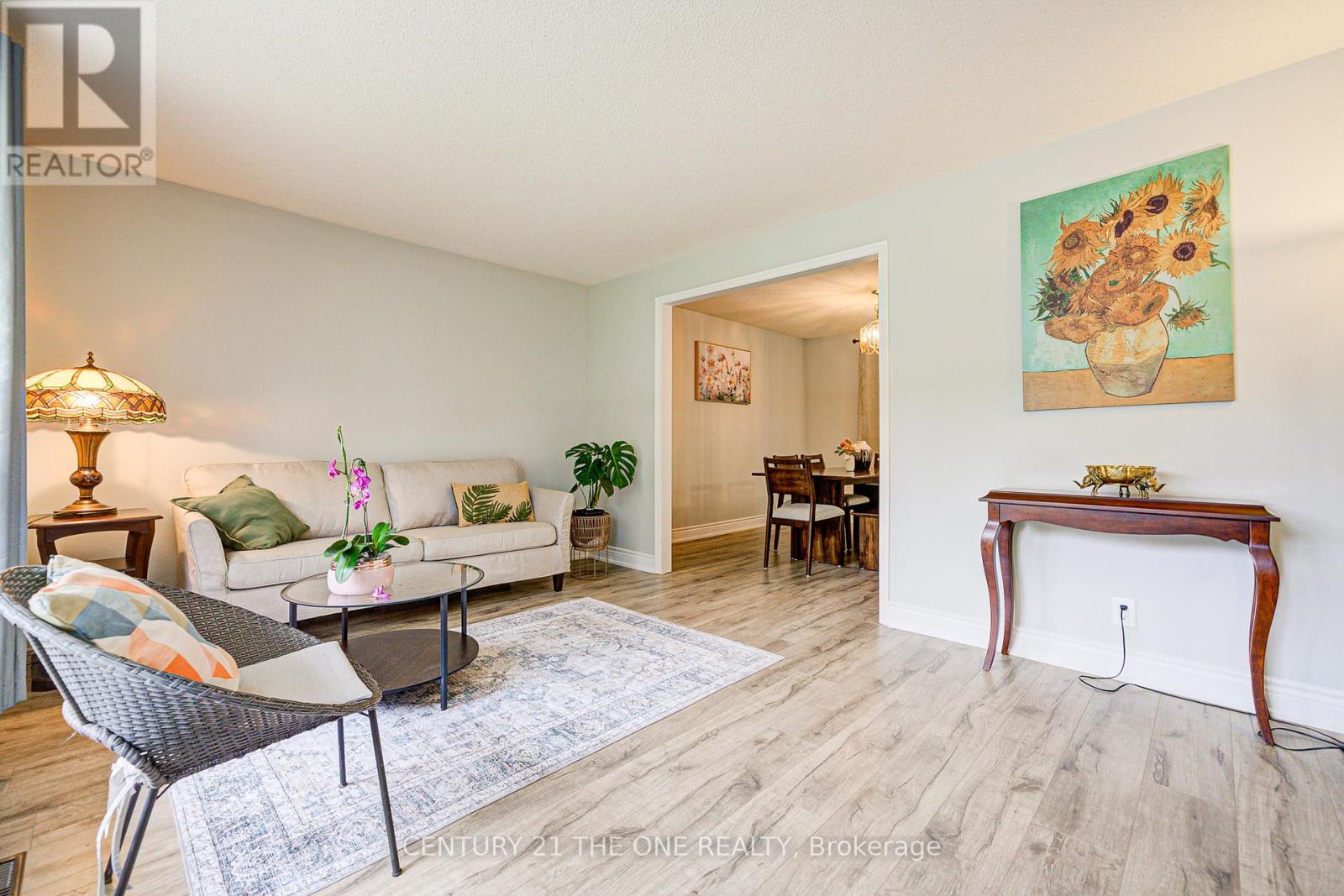 63 Kilpatrick Drive, East Gwillimbury, Ontario  L9N 1H7 - Photo 4 - N12136052