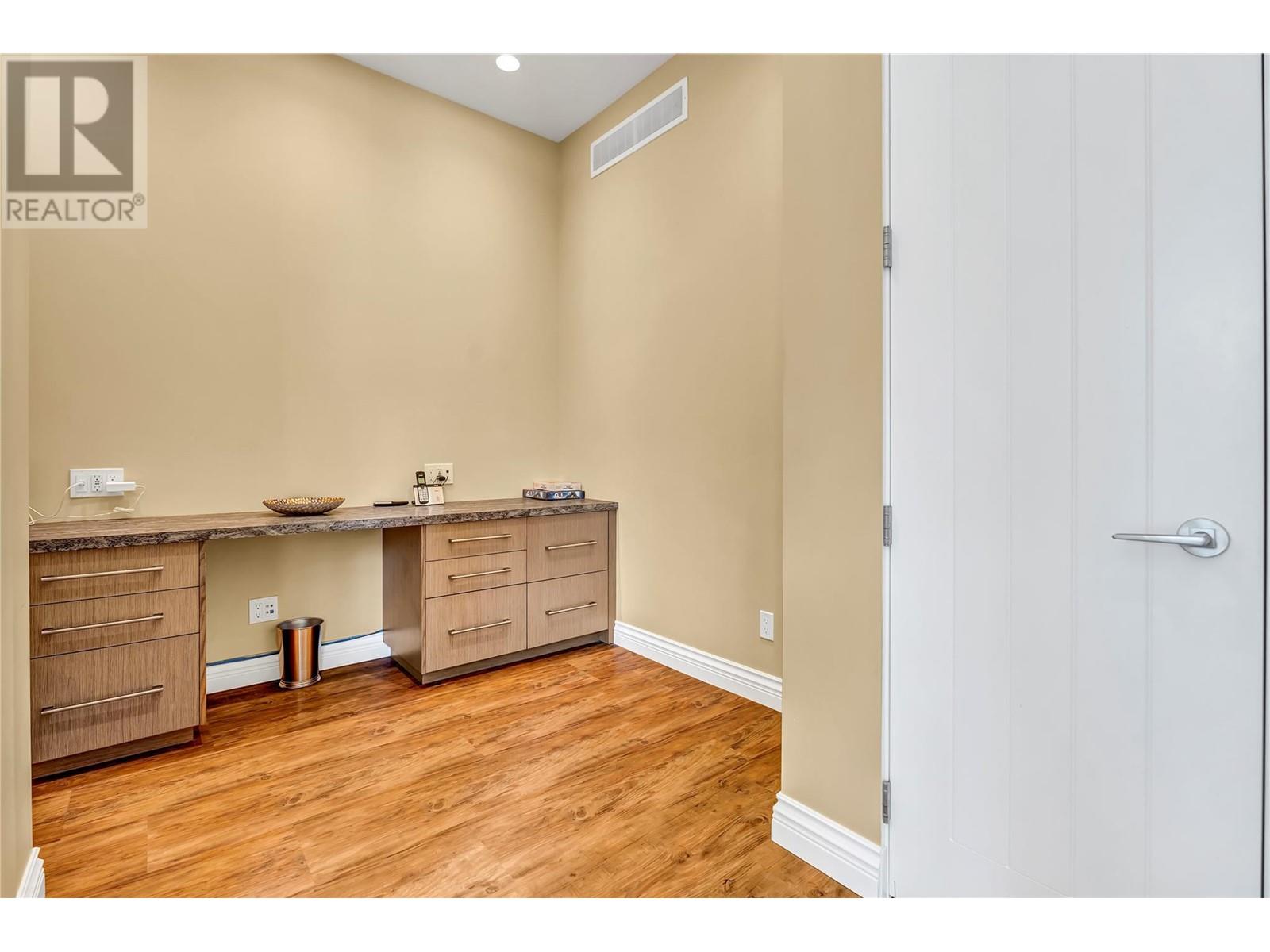 121 Flagstone Rise, Naramata, BC V0H1N0