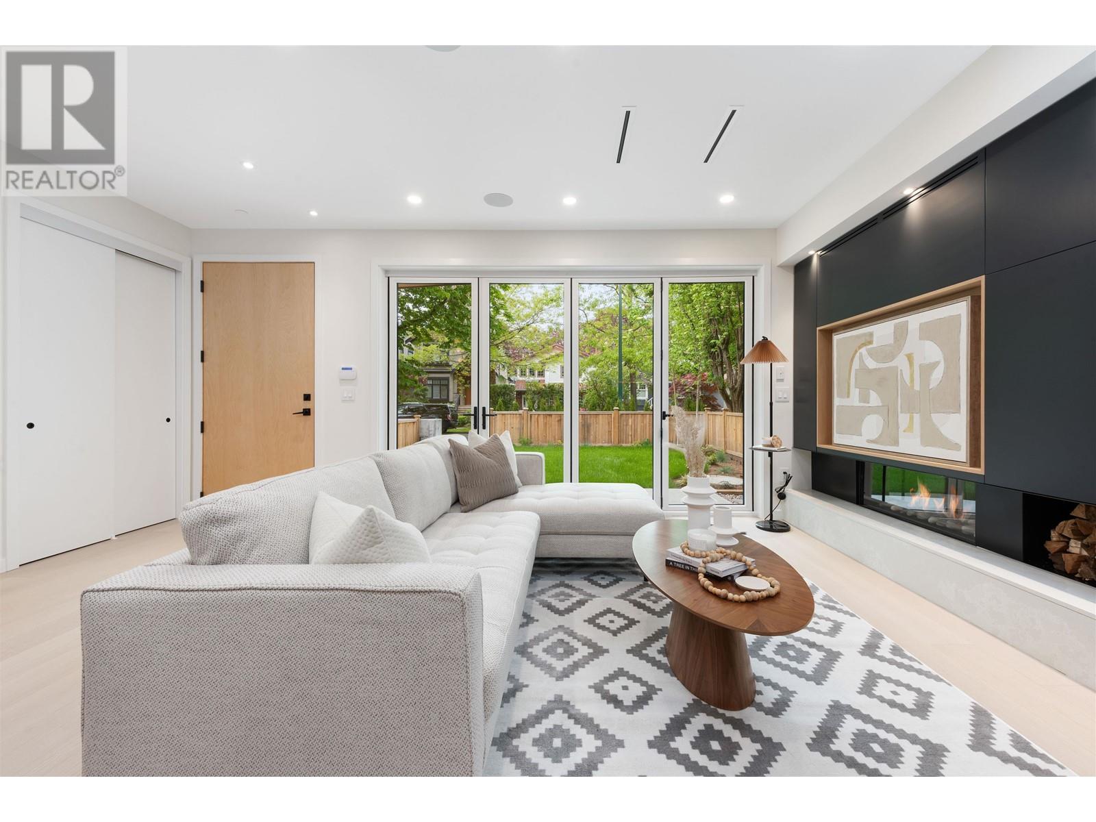 2 2764 W 14th Avenue, Vancouver, British Columbia  V6K 2X2 - Photo 9 - R3001911