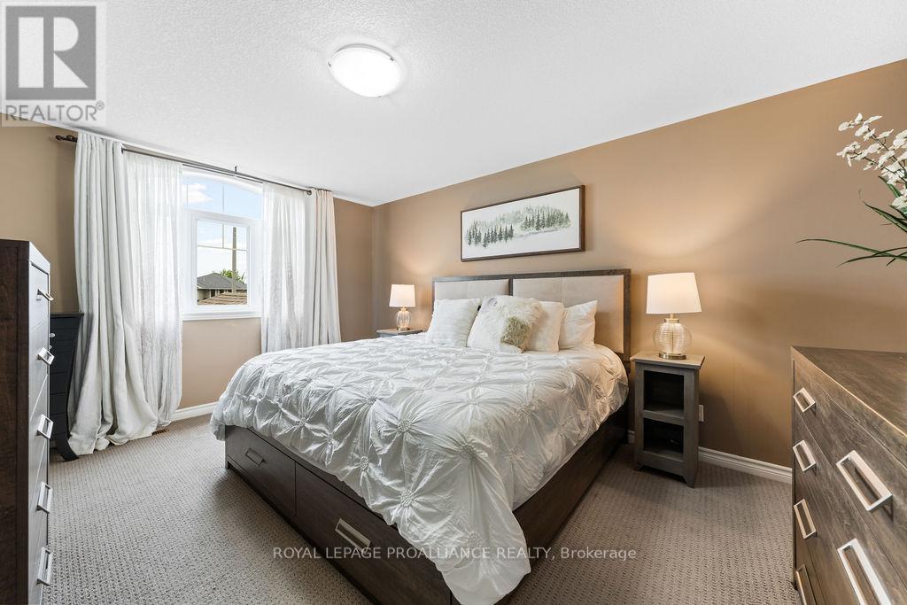 33 Butternut Court, Belleville, Ontario  K8P 0C5 - Photo 24 - X12170630