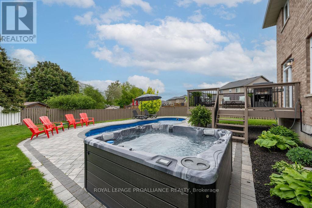 33 Butternut Court, Belleville, Ontario  K8P 0C5 - Photo 42 - X12170630