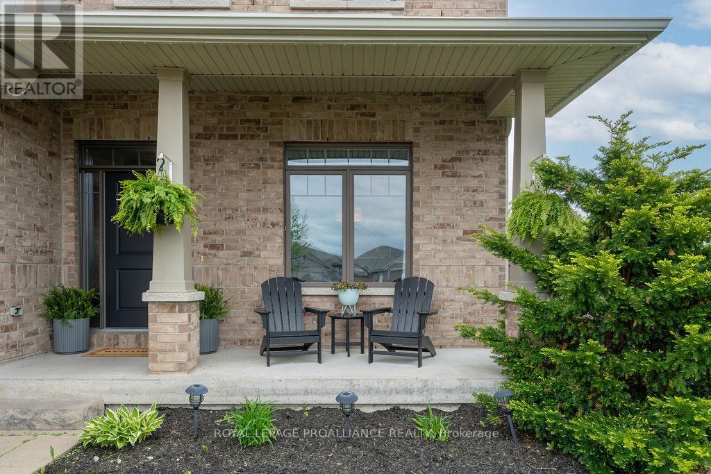 33 Butternut Court, Belleville, Ontario  K8P 0C5 - Photo 6 - X12170630