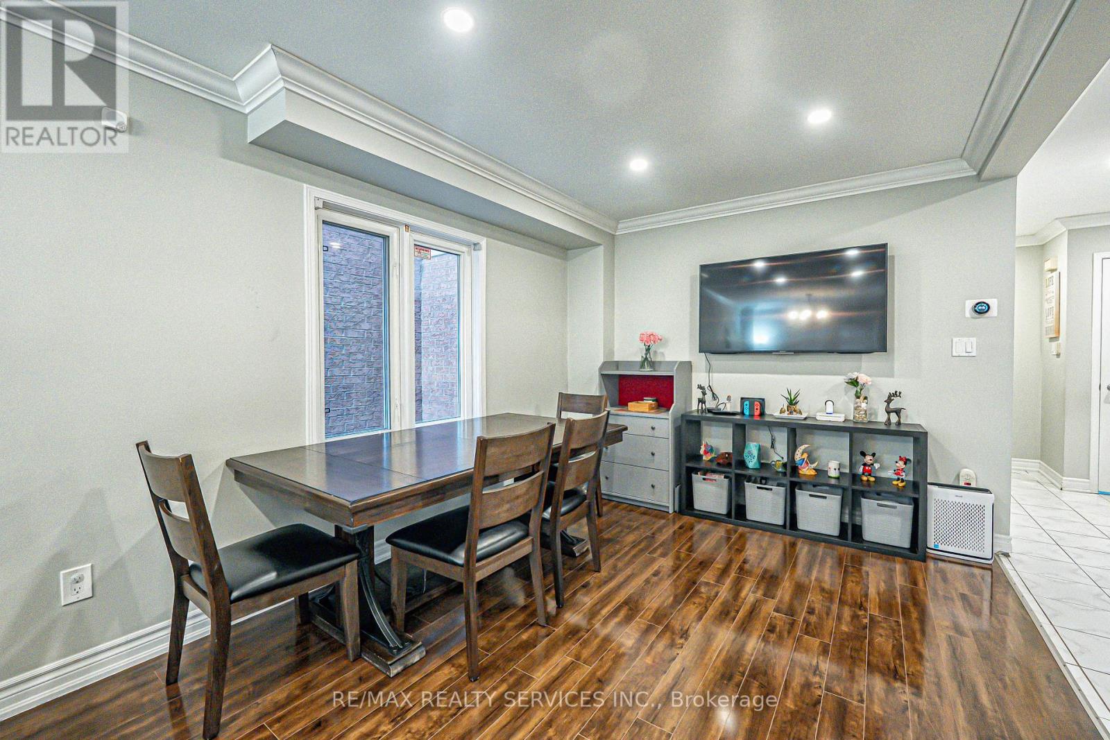 125 Lent Crescent, Brampton, Ontario  L6Y 5E6 - Photo 9 - W12170578