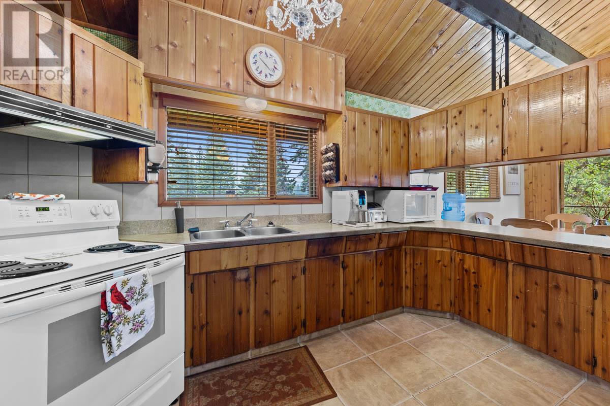 2556 Golden Horn Road, Kamloops, British Columbia  V0E 1Z1 - Photo 16 - 10347345