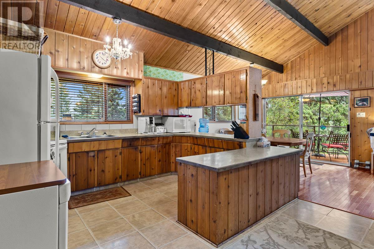 2556 Golden Horn Road, Kamloops, British Columbia  V0E 1Z1 - Photo 14 - 10347345