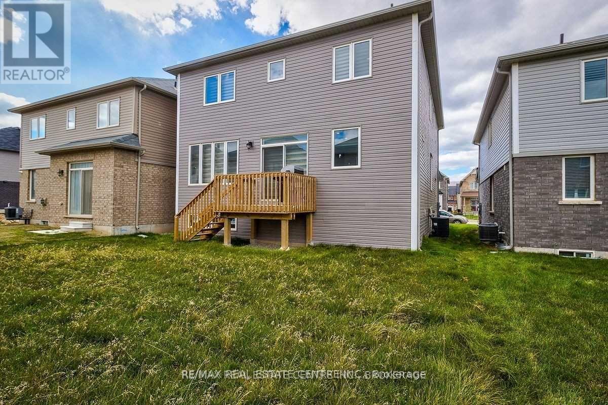 167 Longboat Run Way W, Brantford, Ontario  N3T 0R9 - Photo 5 - X12170612