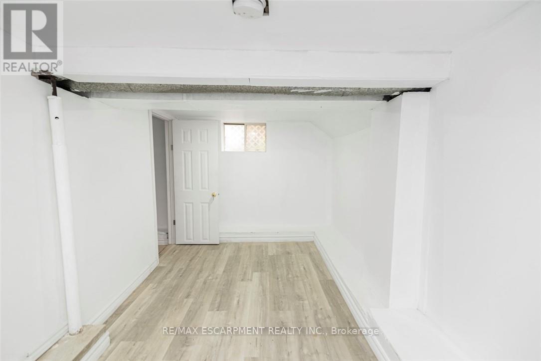 61 Primrose Avenue, Hamilton (Crown Point), Ontario  L8L 2K9 - Photo 20 - X12170614