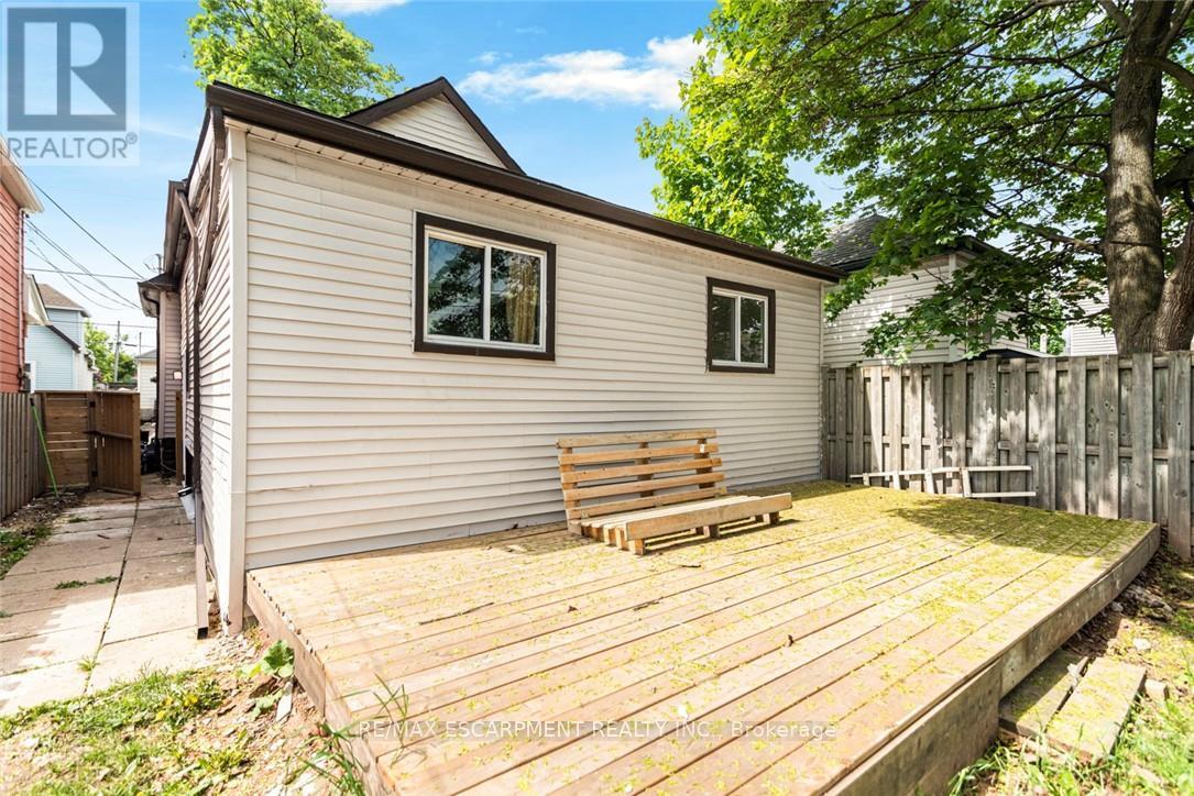61 Primrose Avenue, Hamilton (Crown Point), Ontario  L8L 2K9 - Photo 24 - X12170614