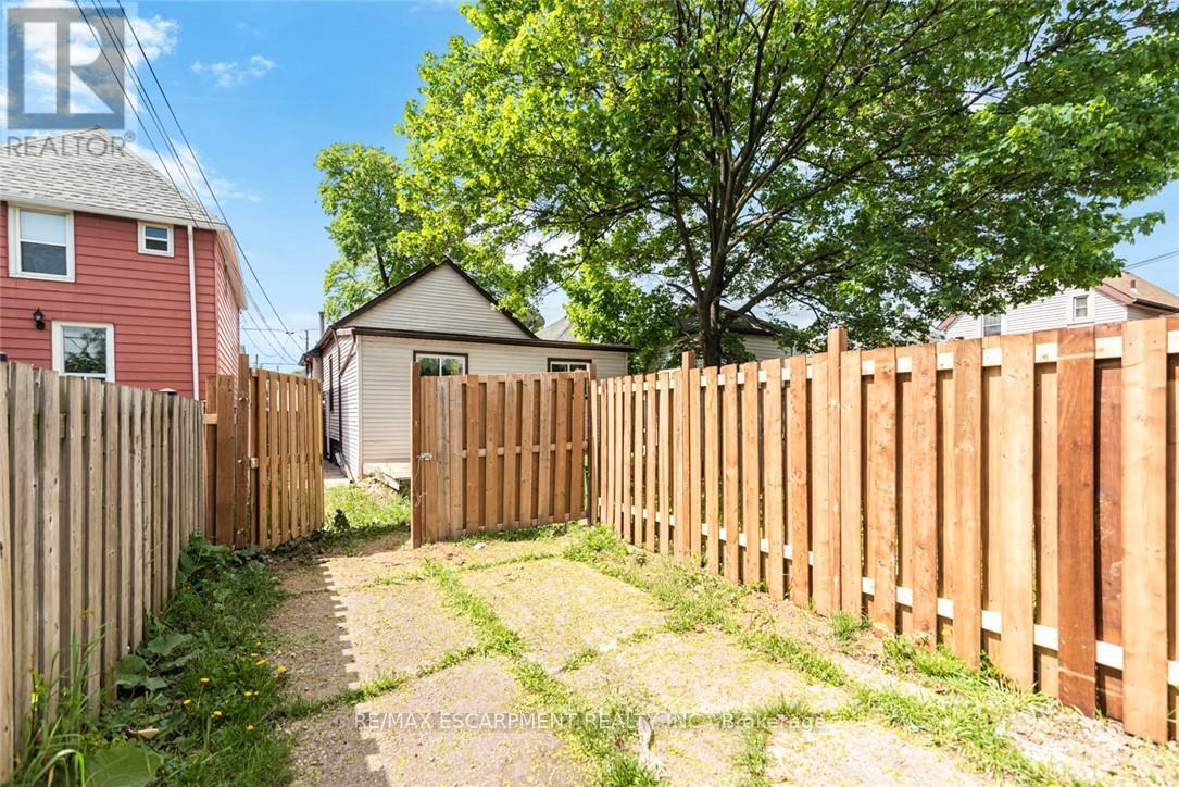 61 Primrose Avenue, Hamilton (Crown Point), Ontario  L8L 2K9 - Photo 26 - X12170614