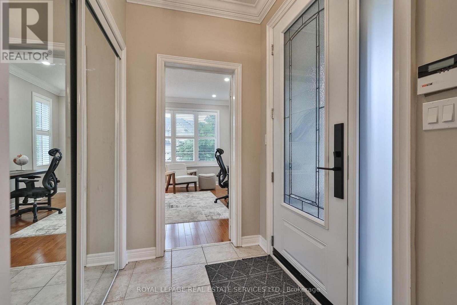 Property at 3222 EPWORTH CRESCENT image 3