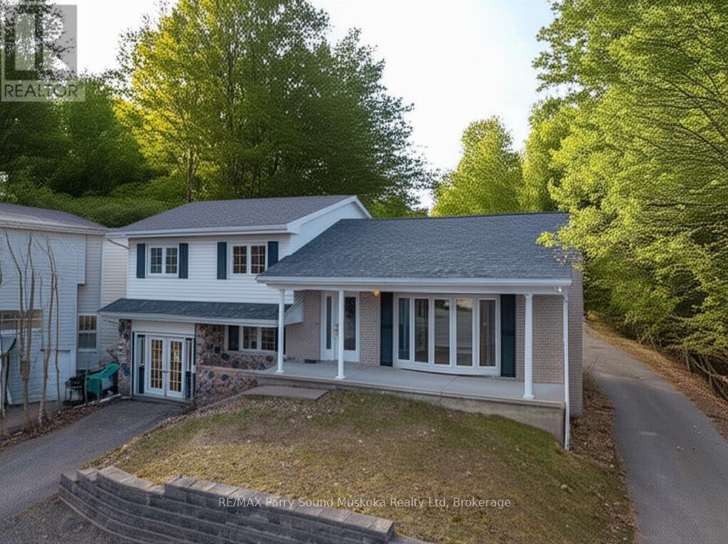 2 WILLIAM STREET, Parry Sound, Ontario