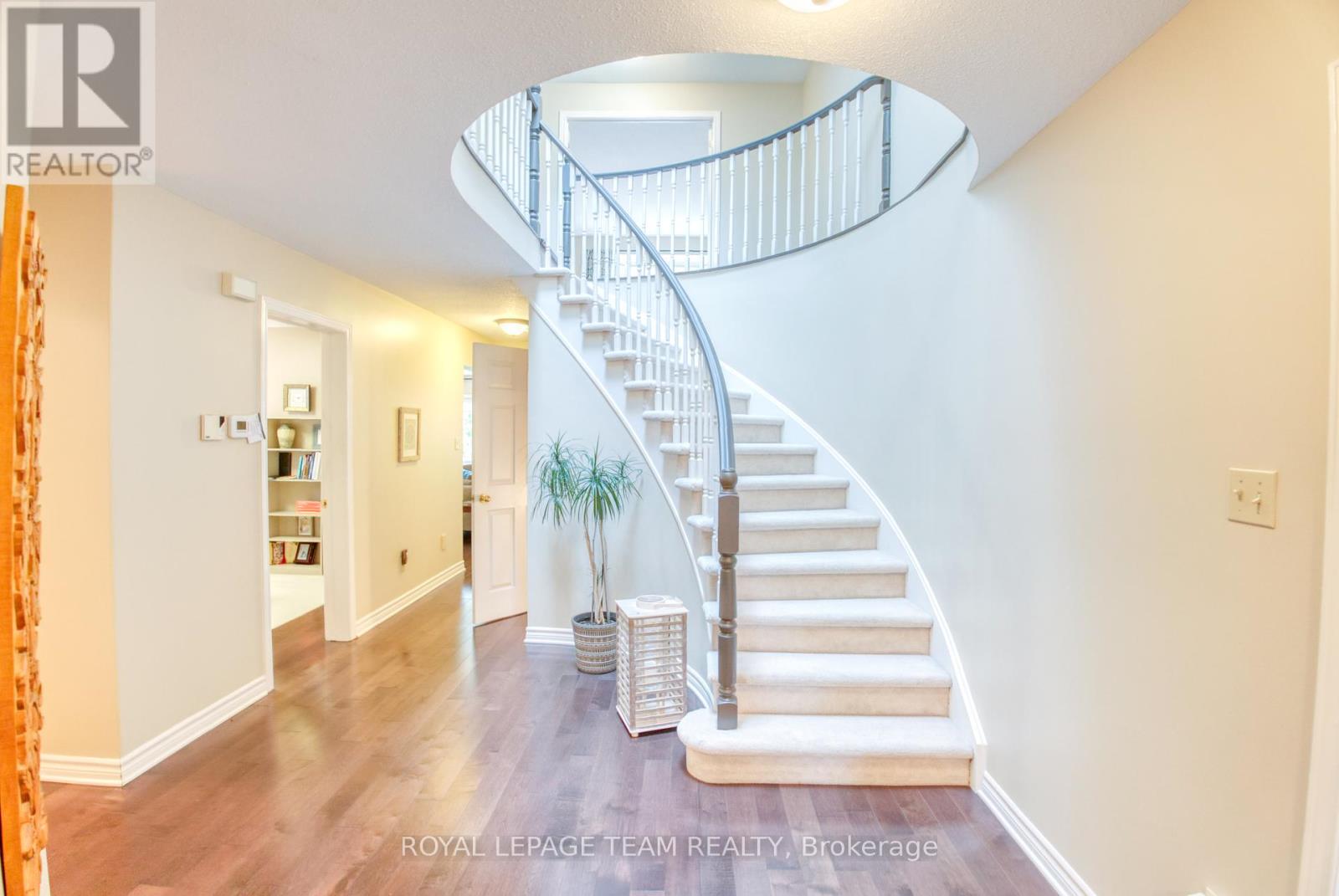27 Sherk Crescent, Ottawa, Ontario  K2K 2L3 - Photo 23 - X12170639