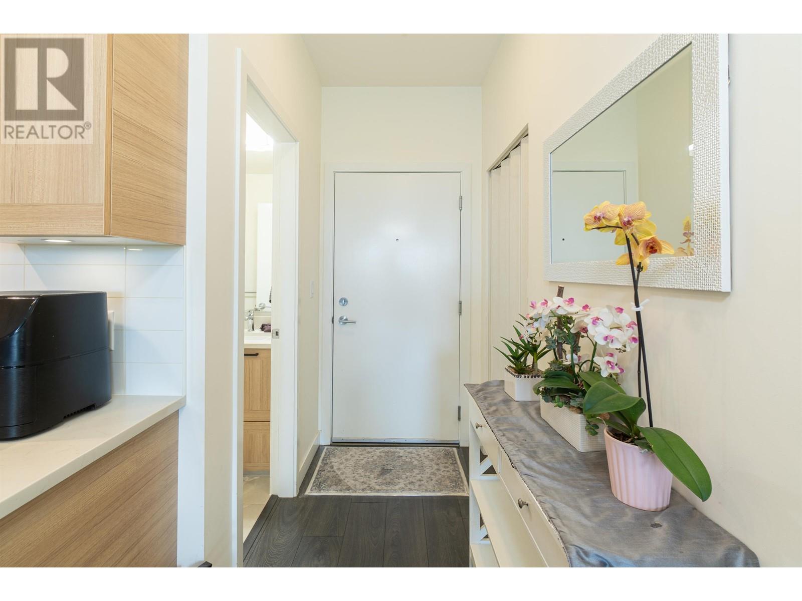 405 7169 14th Avenue, Burnaby, British Columbia  V3N 0H6 - Photo 6 - R3004708