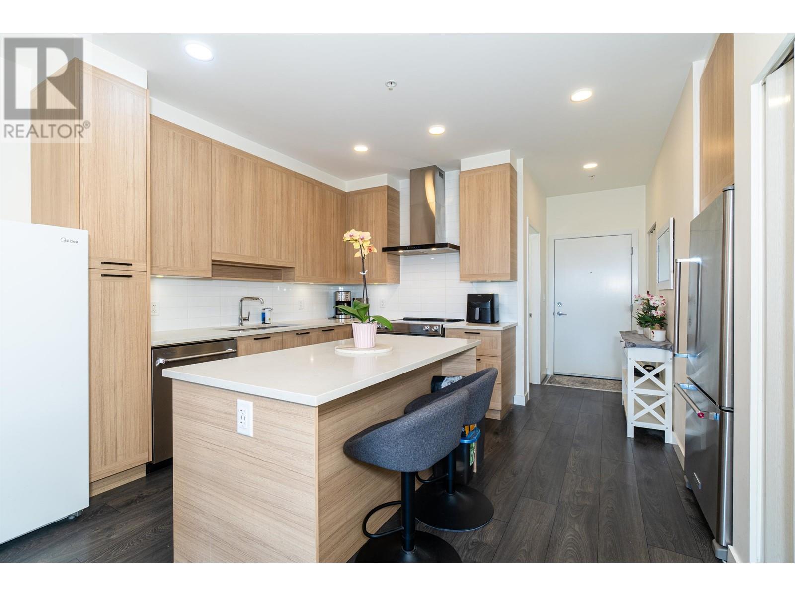 405 7169 14th Avenue, Burnaby, British Columbia  V3N 0H6 - Photo 9 - R3004708