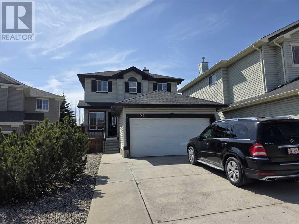 135 Valley Crest Close Nw, Calgary, Alberta  T3B 5X2 - Photo 1 - A2215394