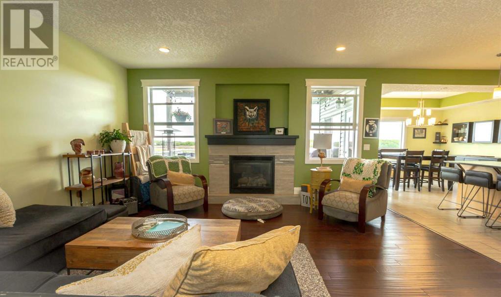 Property at 7061 85 Street image 3
