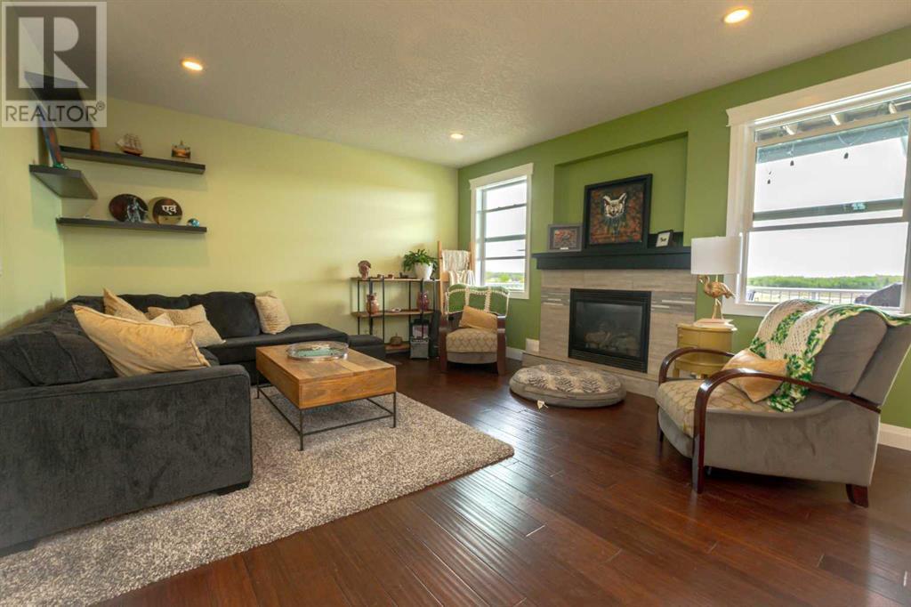 Property at 7061 85 Street image 4