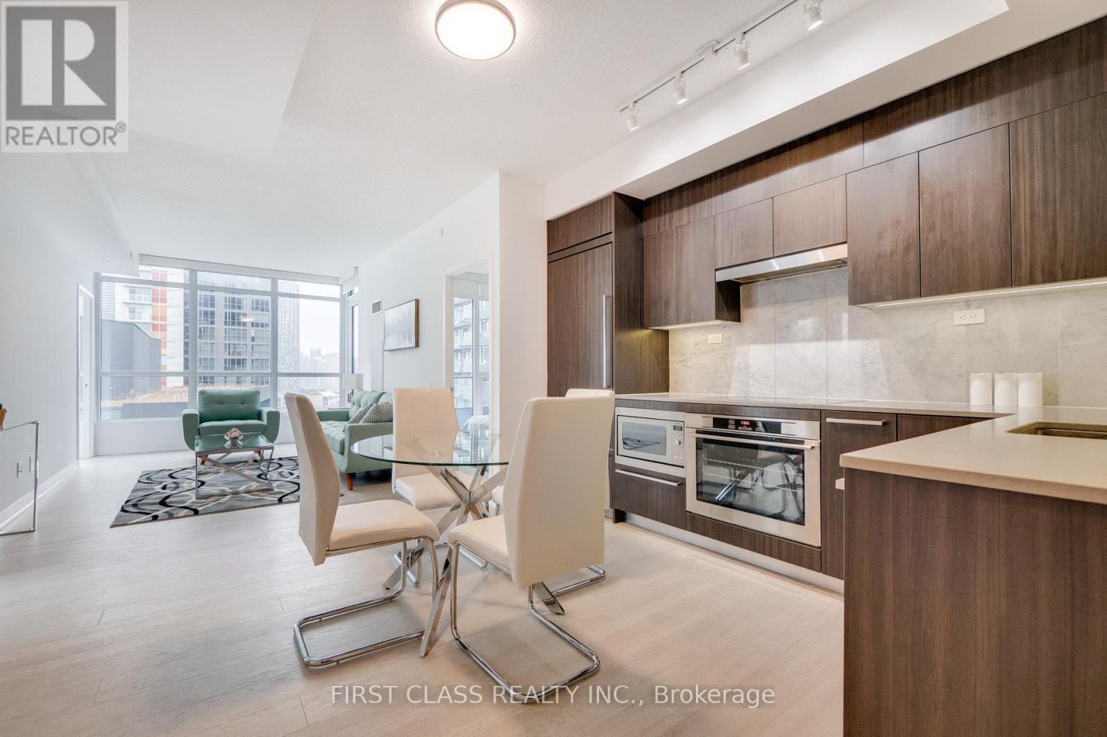 1106 - 80 Queens Wharf Road, Toronto (Waterfront Communities), Ontario  M5V 0J3 - Photo 11 - C12170622