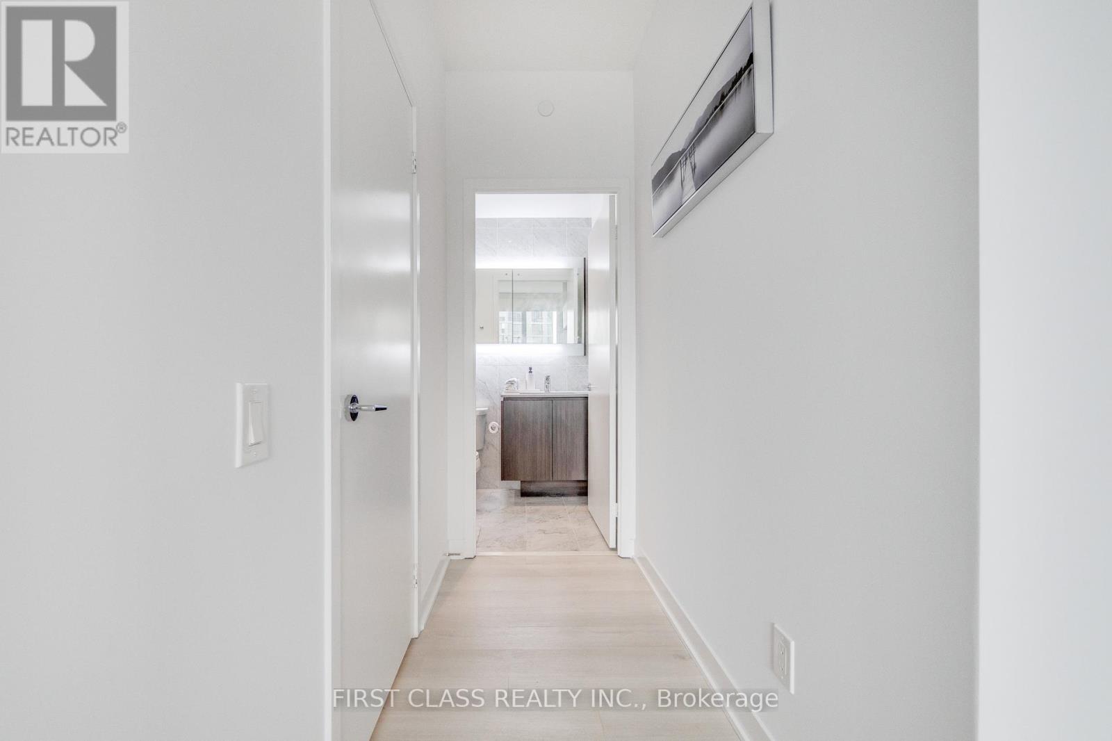 1106 - 80 Queens Wharf Road, Toronto (Waterfront Communities), Ontario  M5V 0J3 - Photo 24 - C12170622