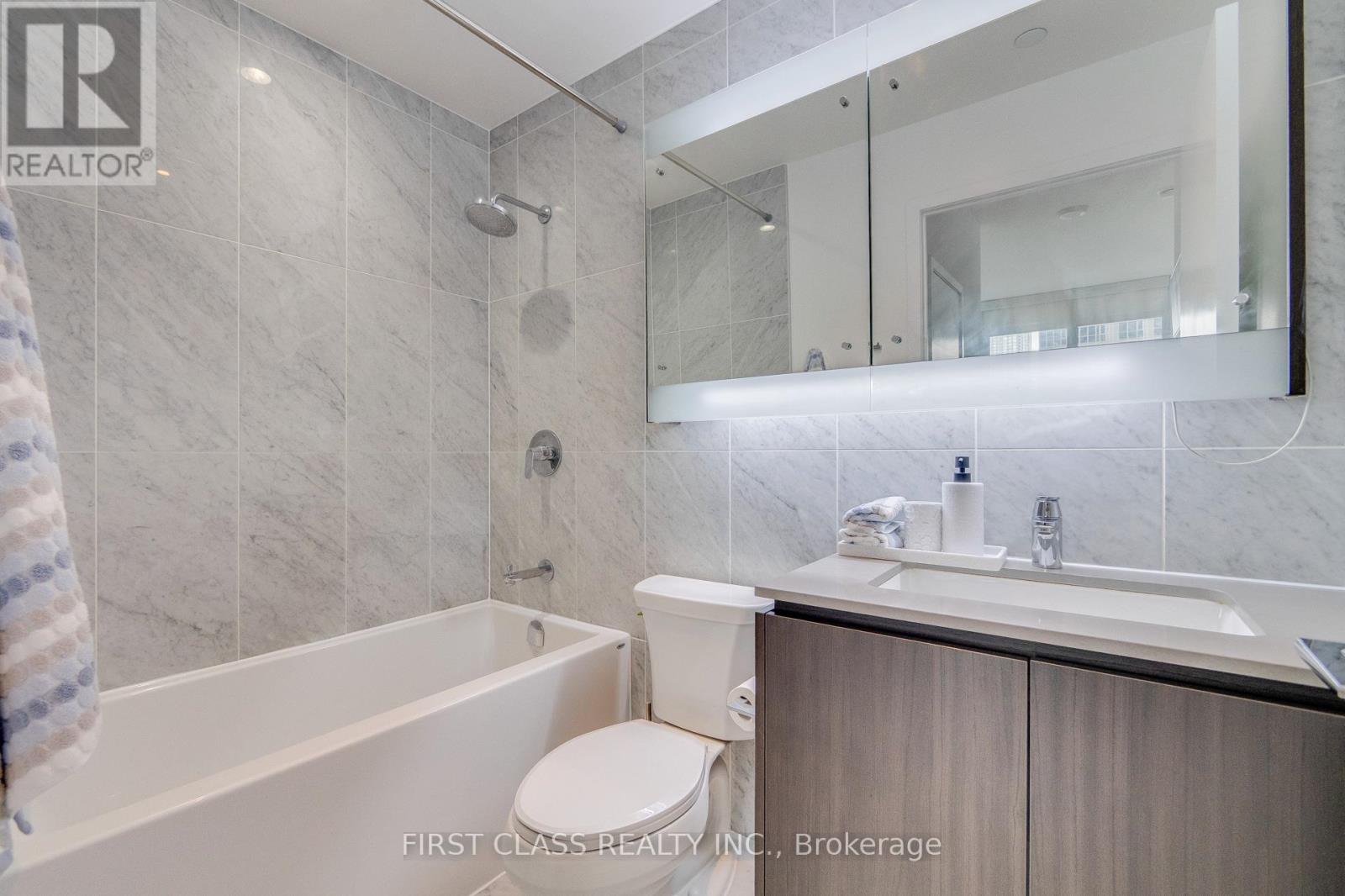 1106 - 80 Queens Wharf Road, Toronto (Waterfront Communities), Ontario  M5V 0J3 - Photo 27 - C12170622