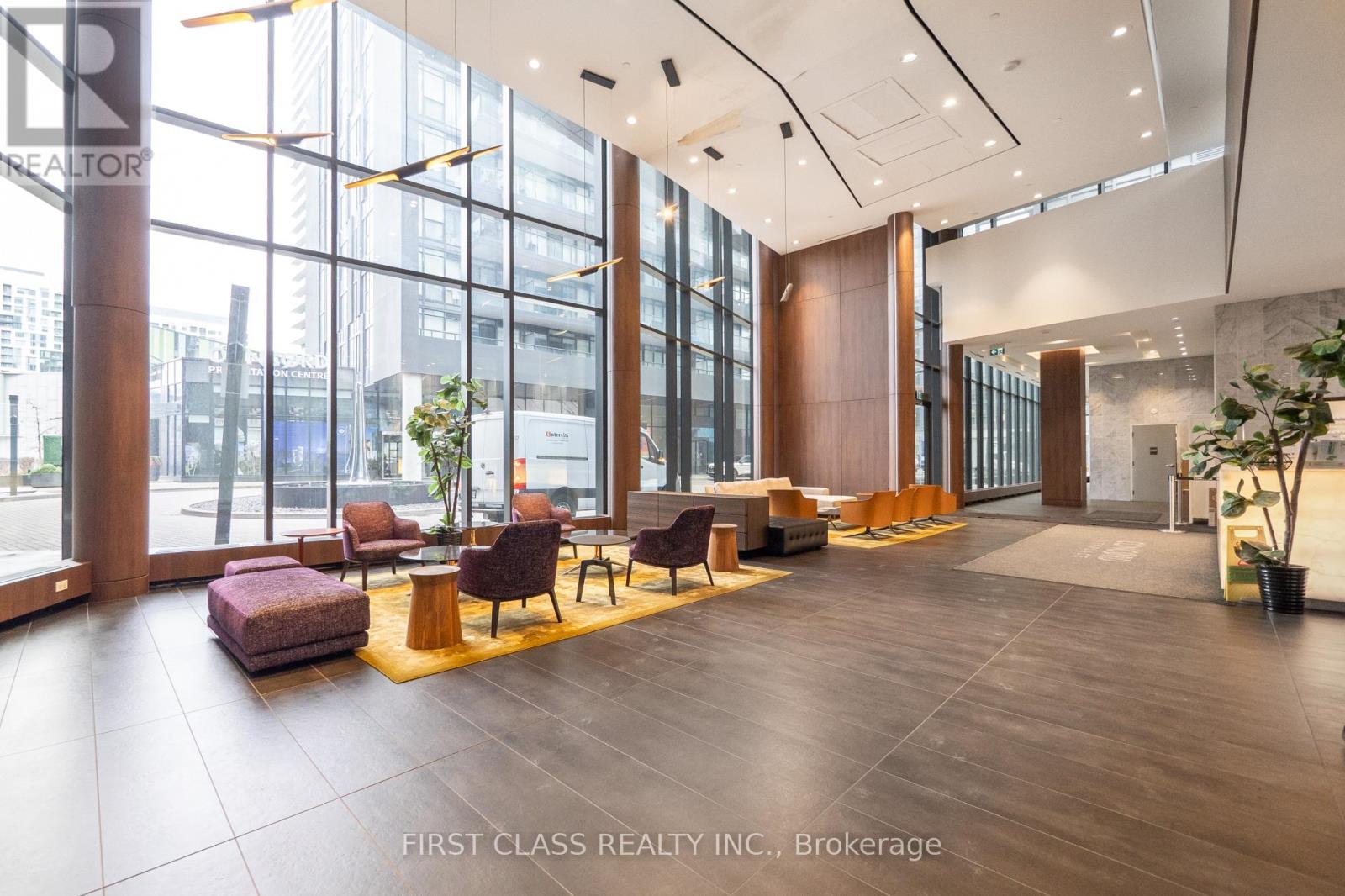 1106 - 80 Queens Wharf Road, Toronto (Waterfront Communities), Ontario  M5V 0J3 - Photo 3 - C12170622