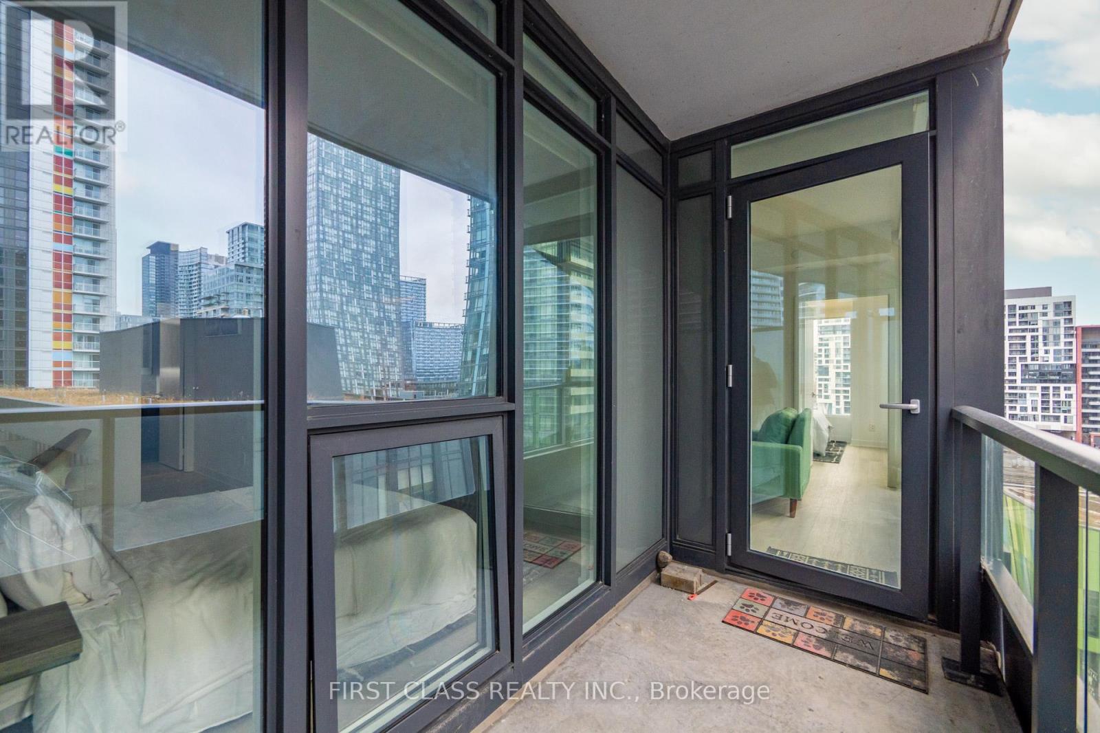 1106 - 80 Queens Wharf Road, Toronto (Waterfront Communities), Ontario  M5V 0J3 - Photo 37 - C12170622