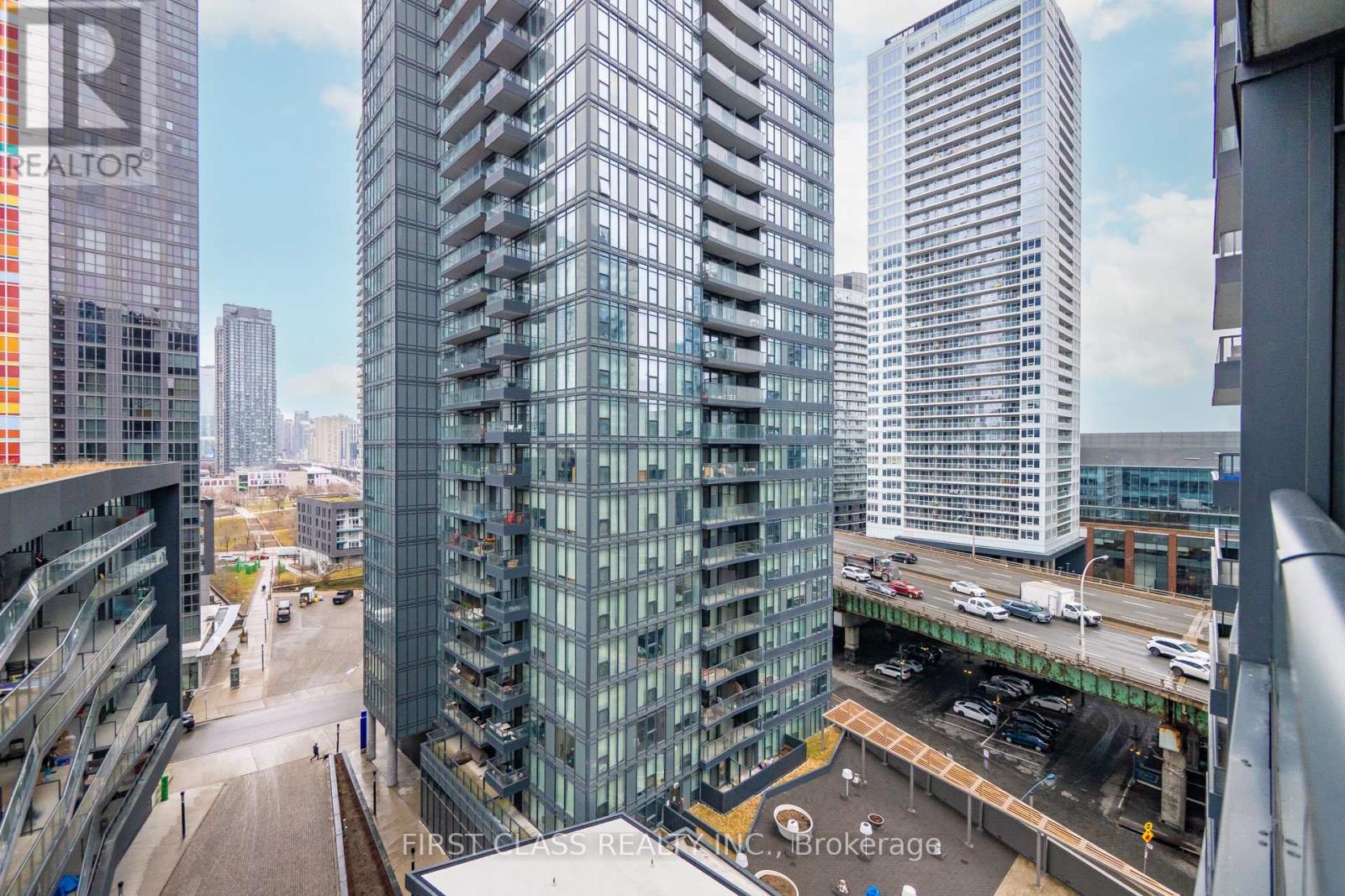 1106 - 80 Queens Wharf Road, Toronto (Waterfront Communities), Ontario  M5V 0J3 - Photo 41 - C12170622