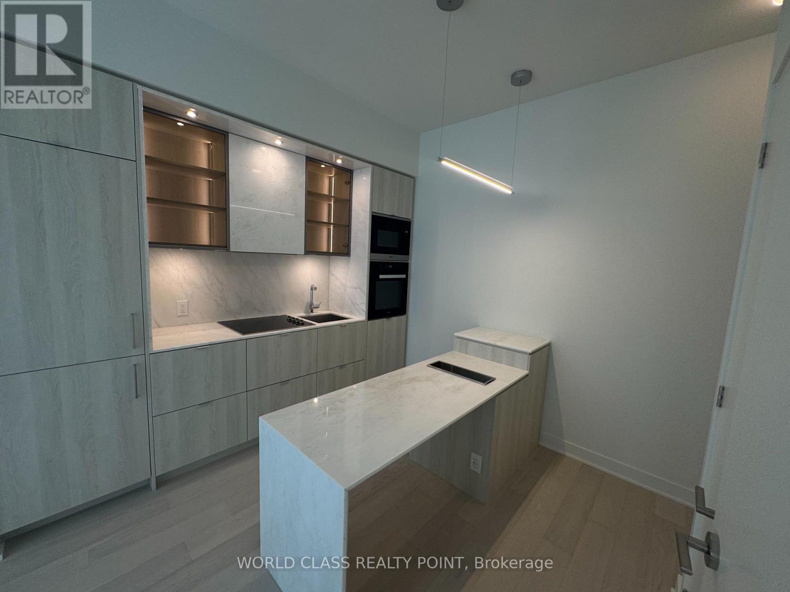 4705 - 11 Yorkville Avenue, Toronto, Ontario  M4W 0B7 - Photo 3 - C12170625
