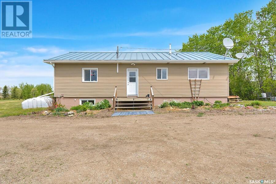 Halter Acreage, Fish Creek Rm No. 402, Saskatchewan  S0K 0E0 - Photo 2 - SK006556
