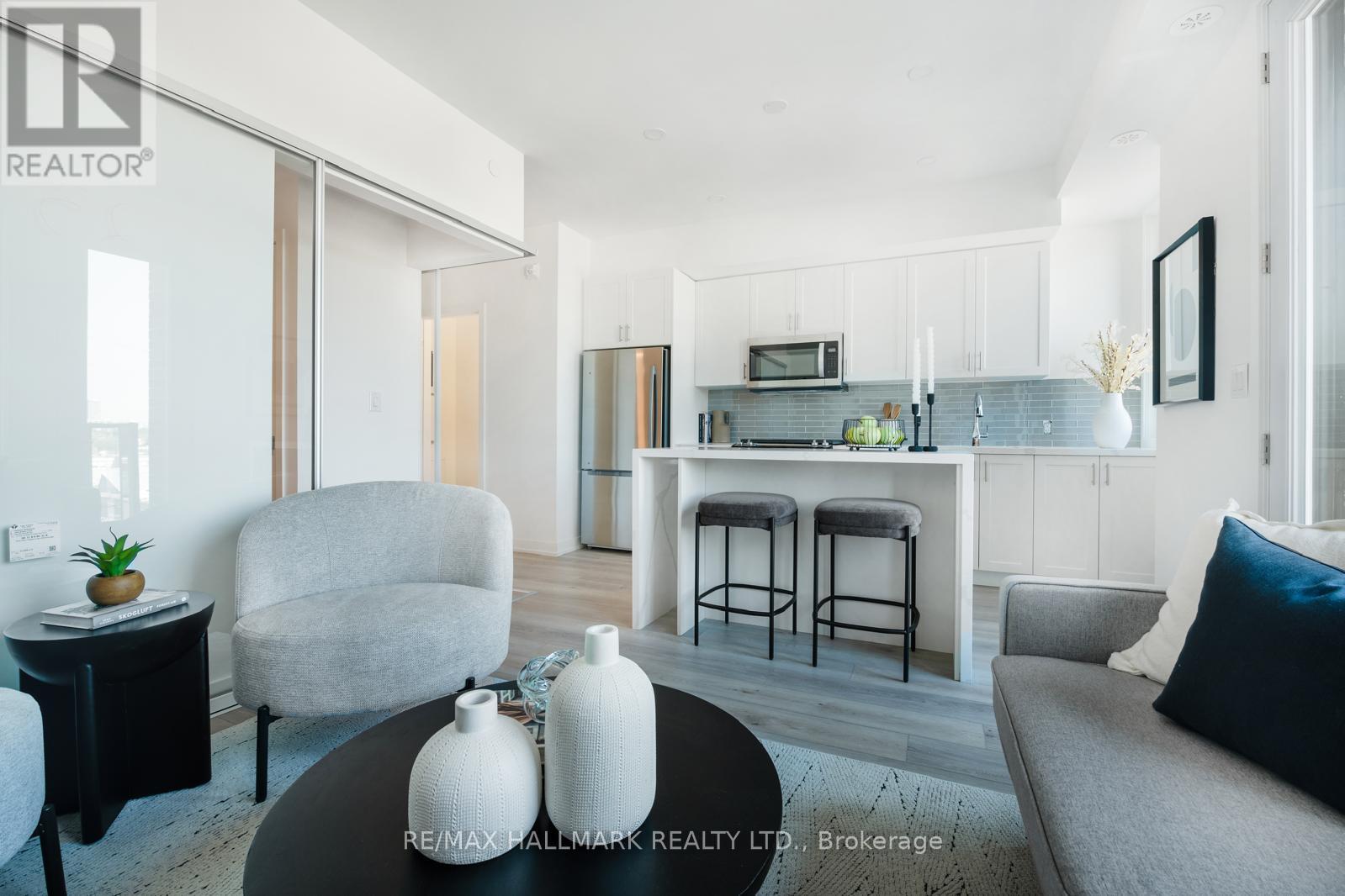 6 - 1455 O'connor Drive, Toronto, Ontario  M4B 2V5 - Photo 9 - E12170624