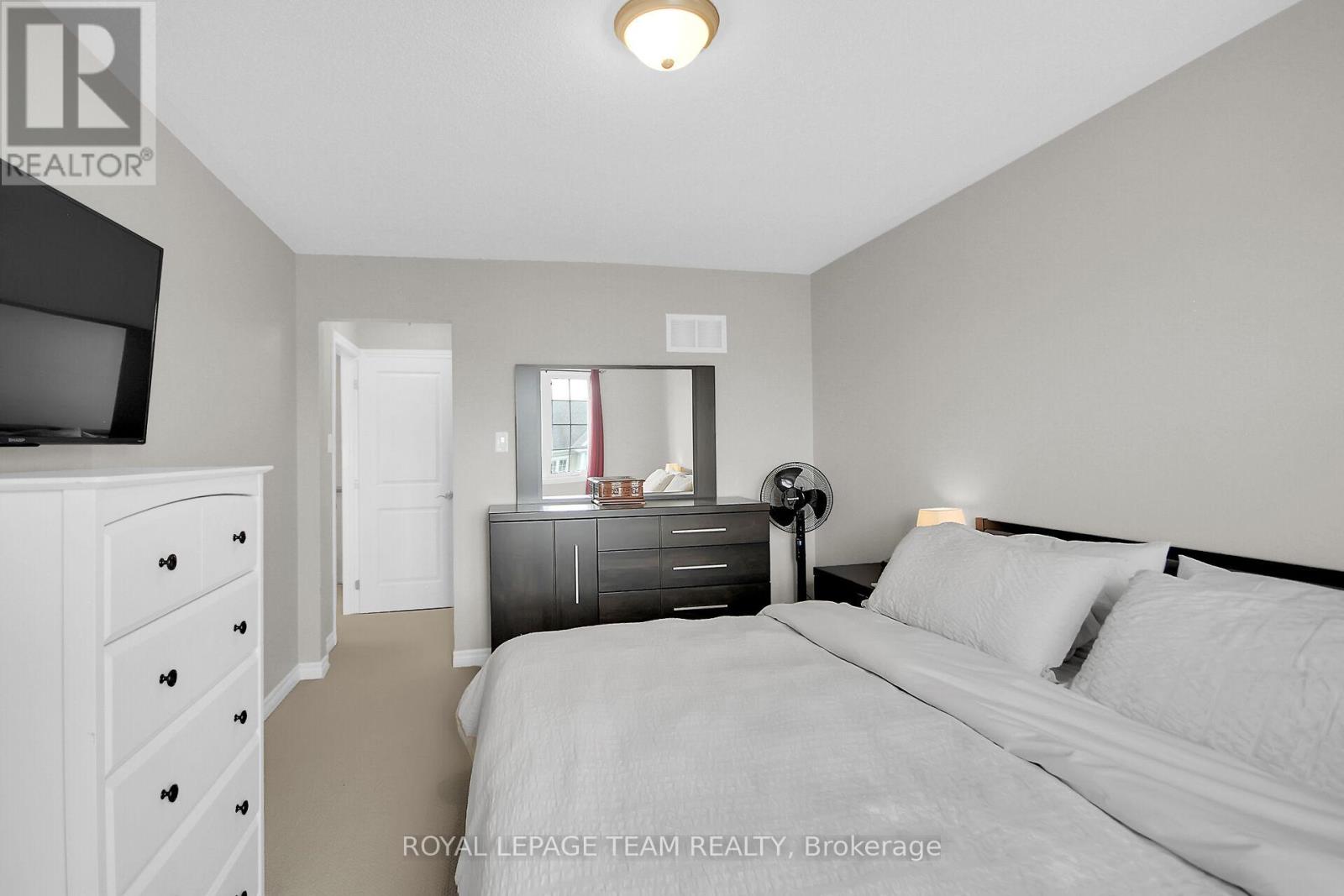 455 Meadowhawk Crescent, Ottawa, Ontario  K2J 5W8 - Photo 36 - X12169386