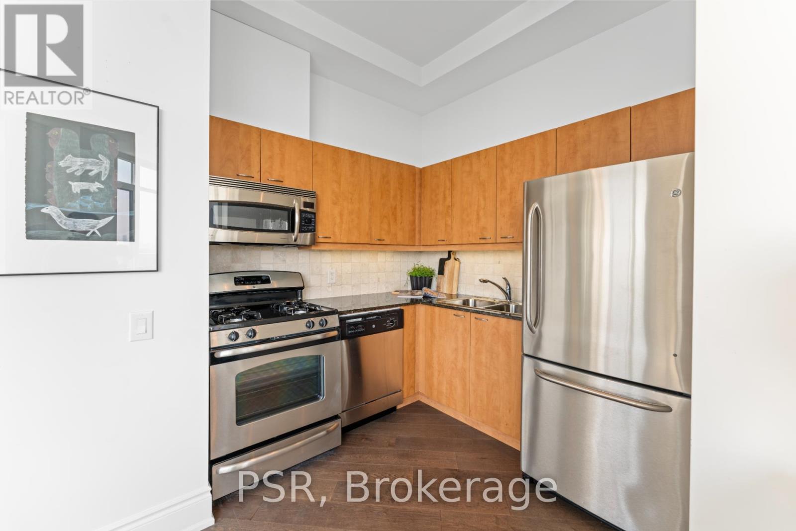 702 - 437 Roncesvalles Avenue, Toronto, Ontario  M6R 3B9 - Photo 4 - W12169773
