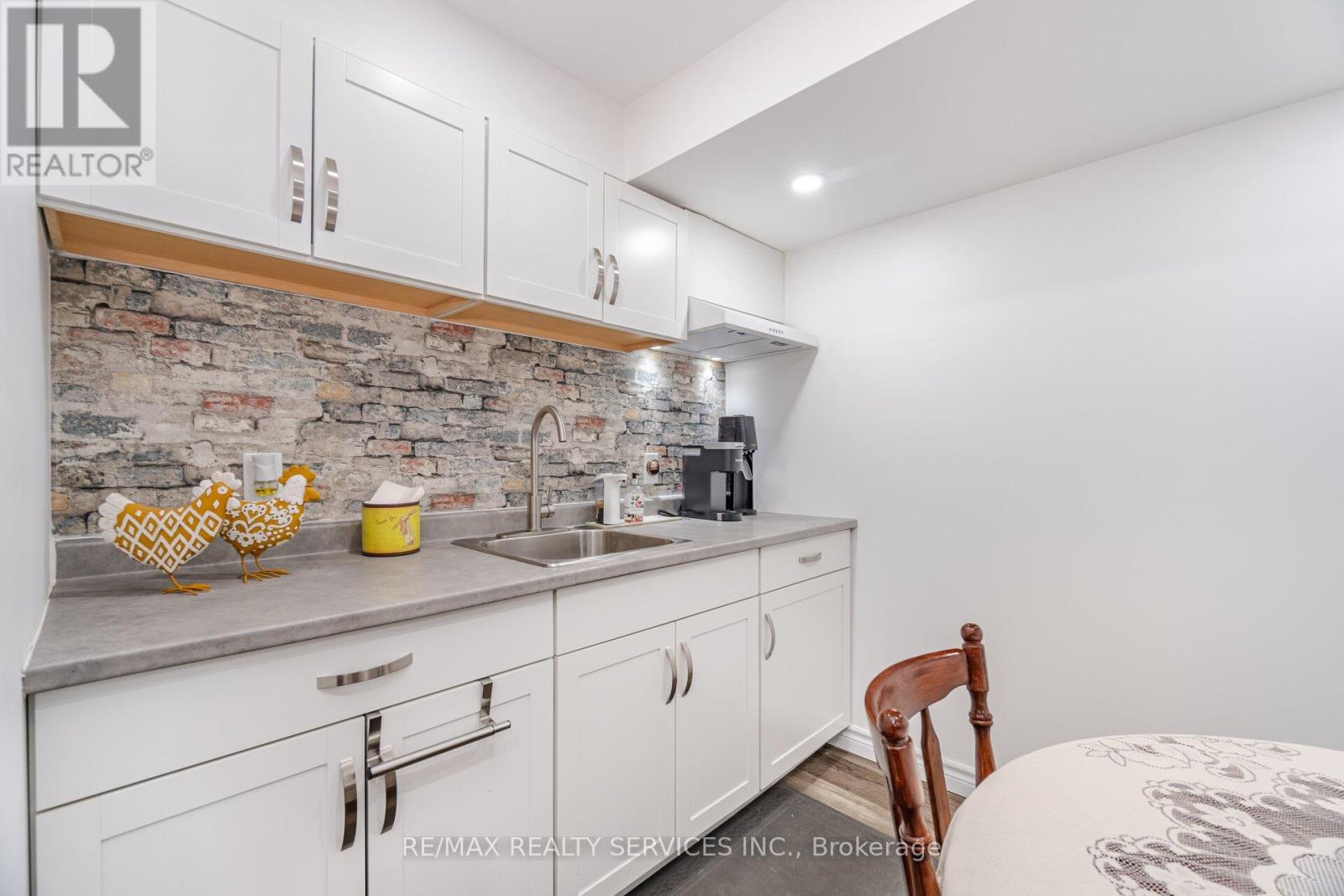 9 Pluto Drive, Brampton, Ontario  L6V 3V2 - Photo 37 - W12170660