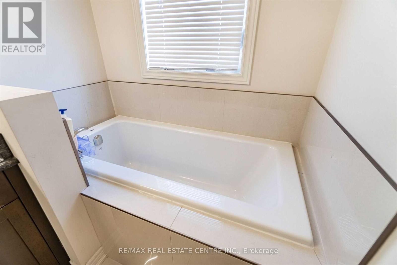 6099 Eaglewood Drive, Niagara Falls, Ontario  L2G 0A7 - Photo 24 - X12170623