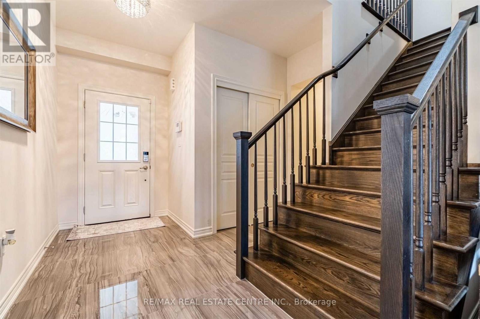 6099 Eaglewood Drive, Niagara Falls, Ontario  L2G 0A7 - Photo 4 - X12170623
