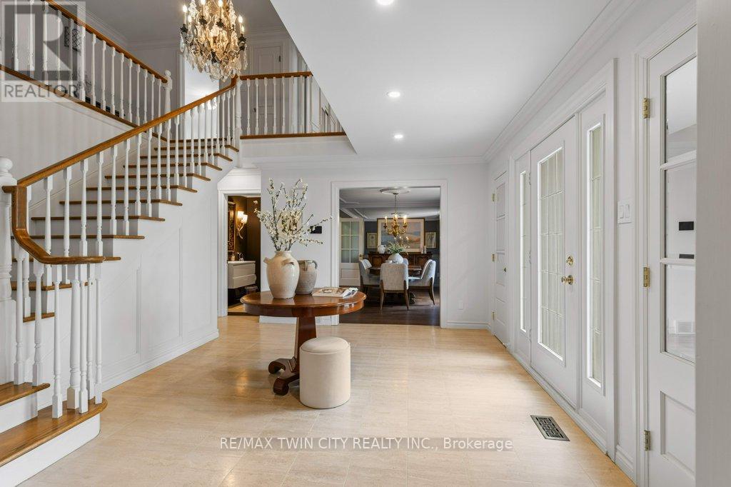 Property at 302 SHAKESPEARE DRIVE image 4