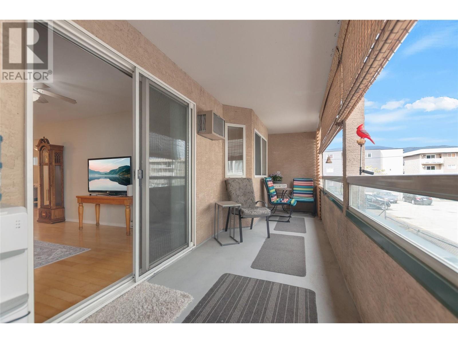 865 Main Street Unit# 104, Penticton, British Columbia  V2A 5E3 - Photo 2 - 10348891