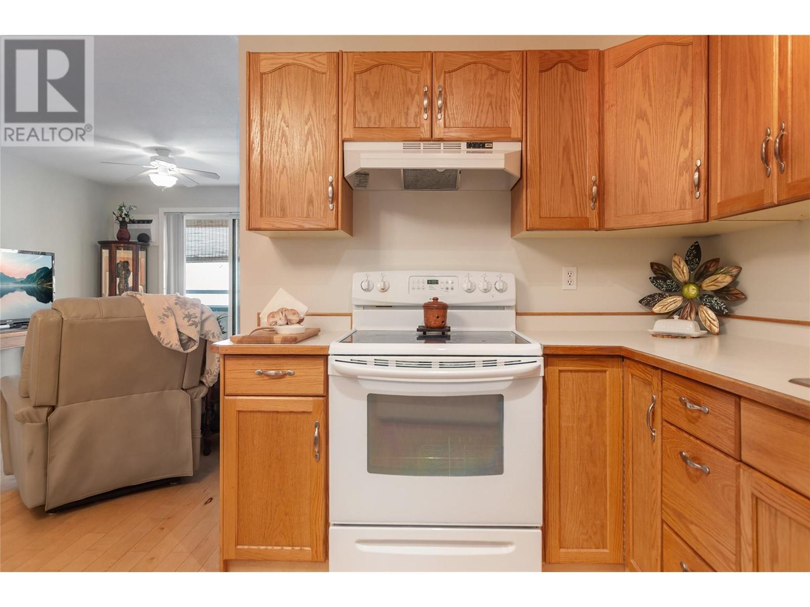 865 Main Street Unit# 104, Penticton, British Columbia  V2A 5E3 - Photo 9 - 10348891