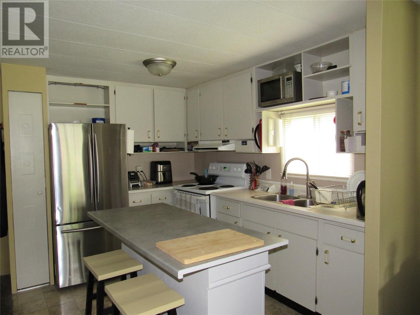 152 SCHULTE Crescent Unit# 1, Castlegar, BC V1N3E2