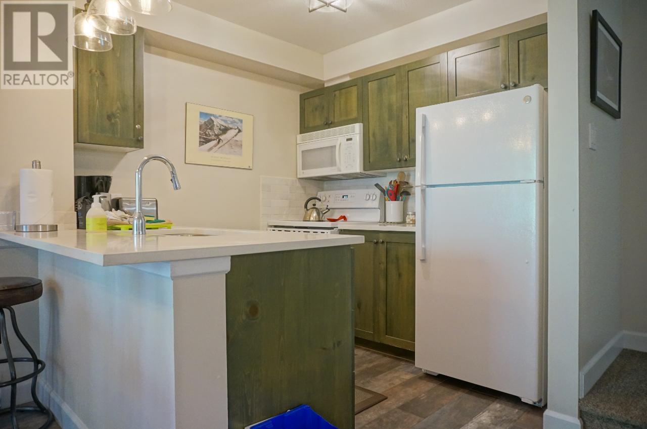 2025 Greywolf Drive Unit# 14, Panorama, British Columbia V0A 1T0 - Photo 9 - 10331573