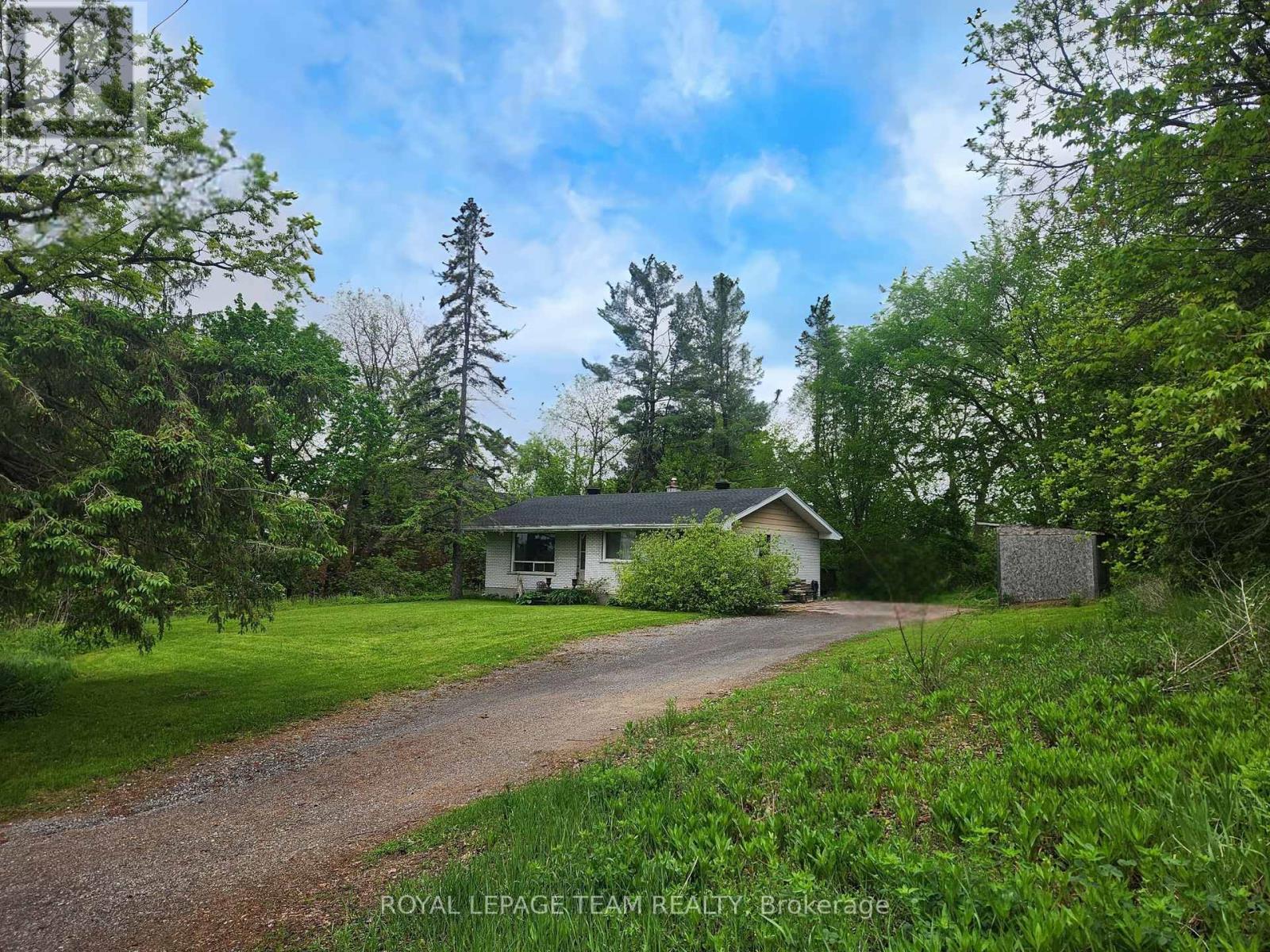 104 Falldown Lane, Ottawa, Ontario  K0A 1L0 - Photo 3 - X12170711