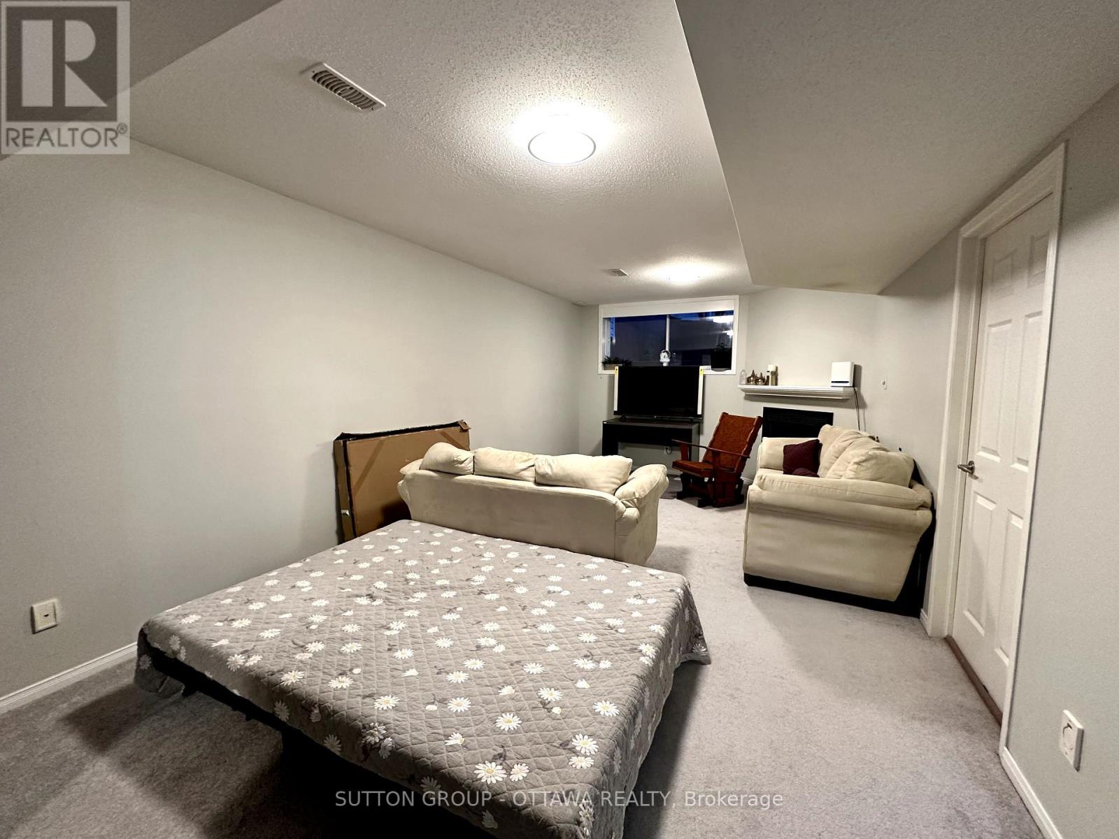 400 Citadel Crescent, Ottawa, Ontario  K2G 7E8 - Photo 16 - X12170732