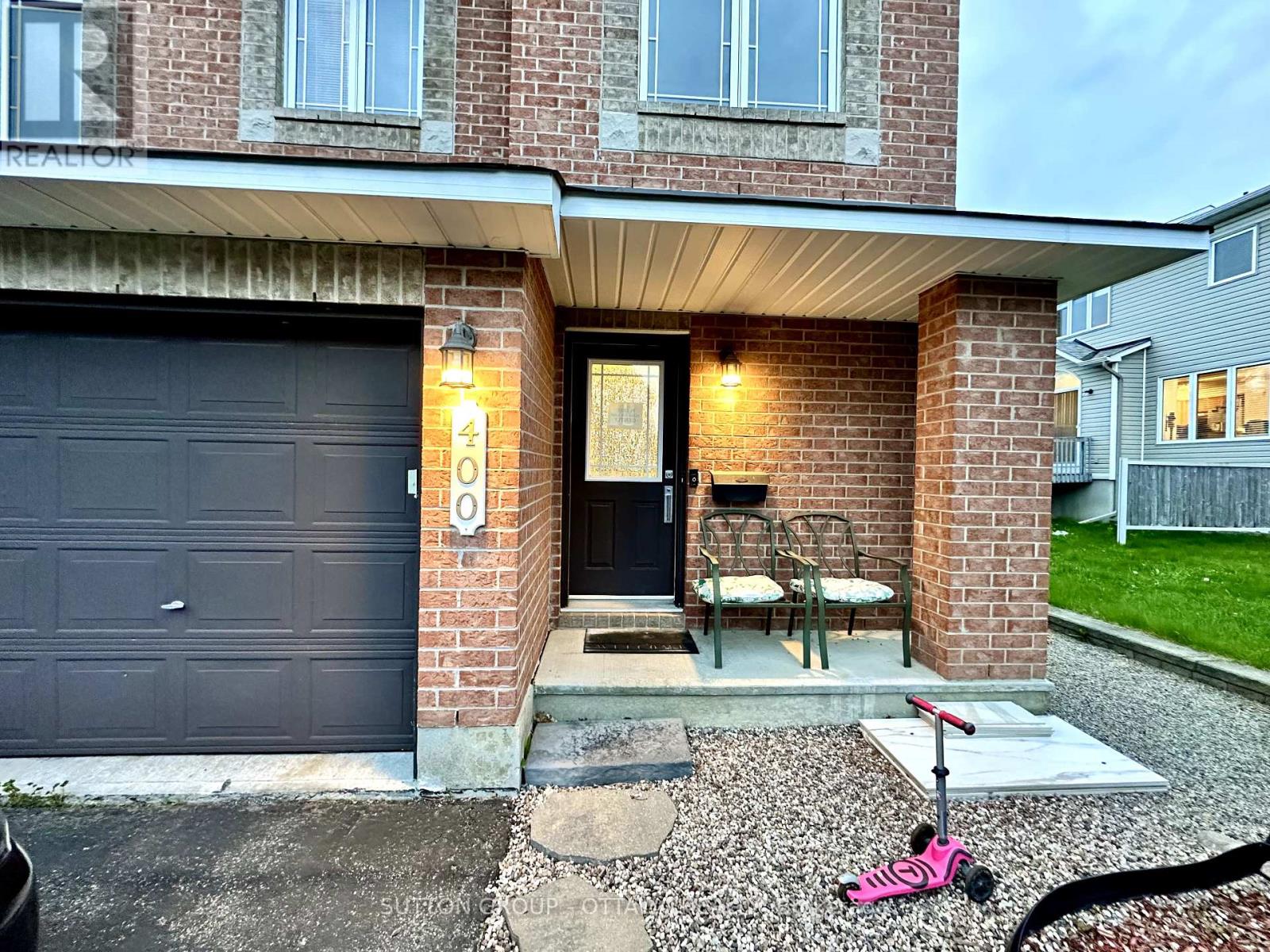 400 Citadel Crescent, Ottawa, Ontario  K2G 7E8 - Photo 4 - X12170732