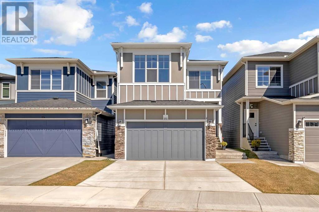 Property at 252 Walcrest View SE image 2