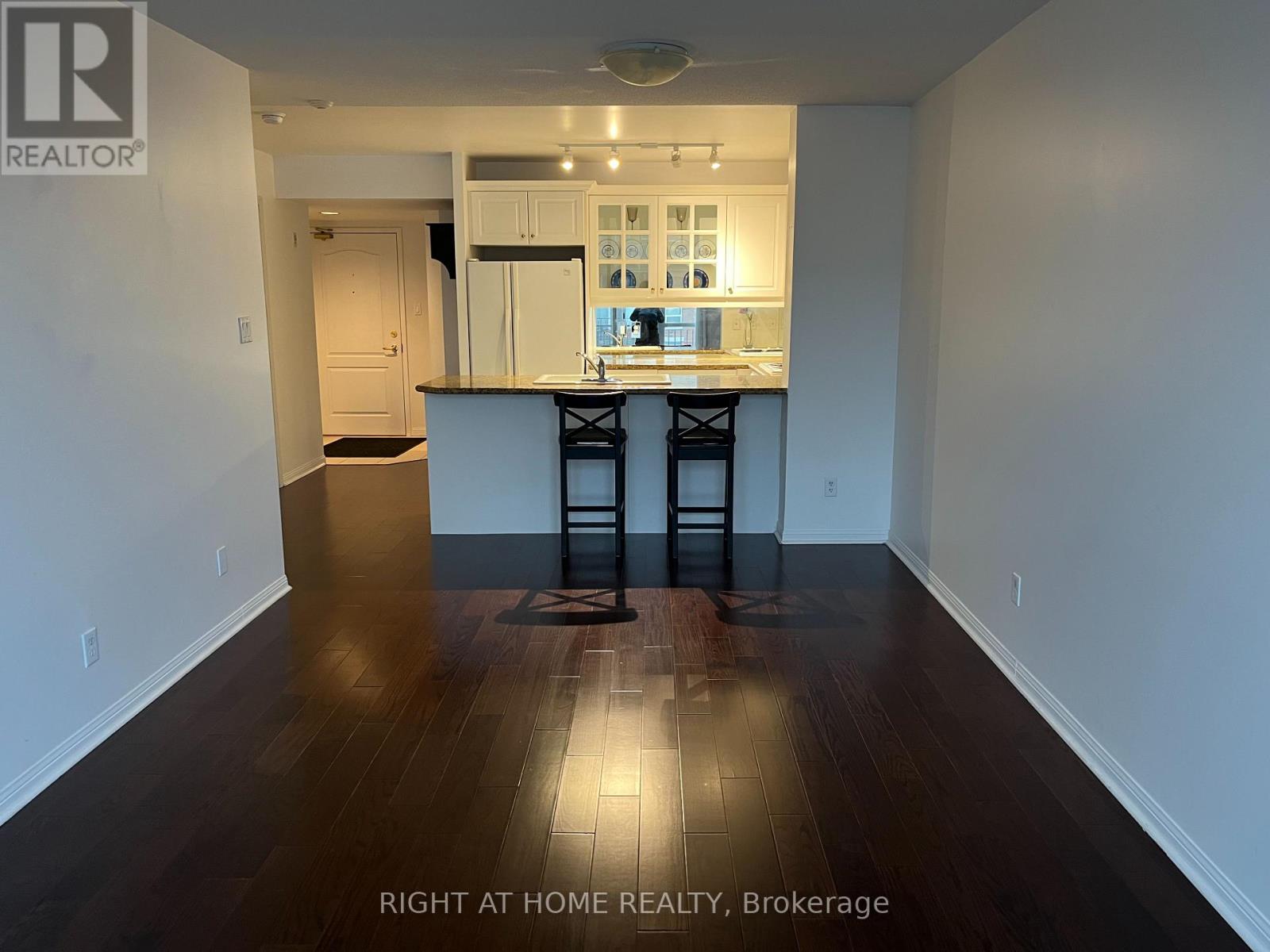 Ph1 - 3130 Yonge Street, Toronto, Ontario  M4N 2K6 - Photo 17 - C12170663