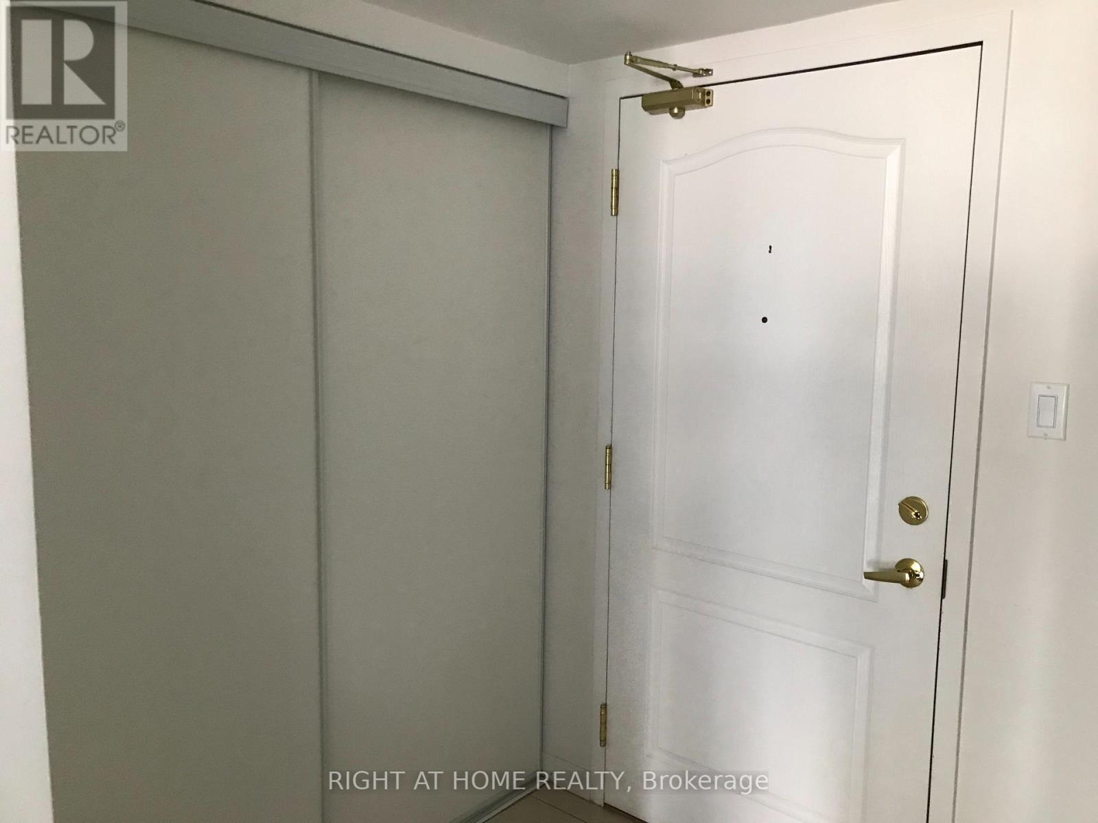 Ph1 - 3130 Yonge Street, Toronto, Ontario  M4N 2K6 - Photo 26 - C12170663