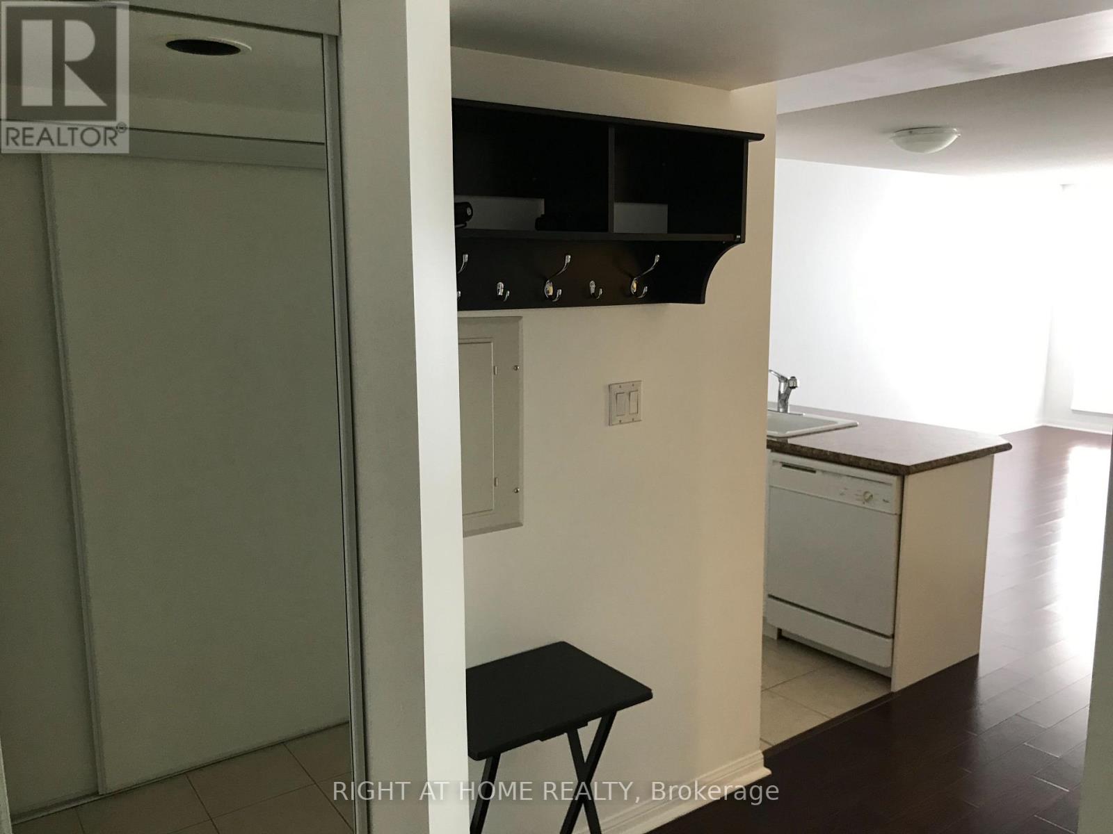 Ph1 - 3130 Yonge Street, Toronto, Ontario  M4N 2K6 - Photo 29 - C12170663